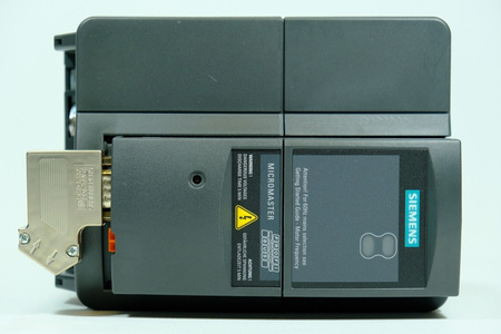 Siemens Micromaster 420 6SE6420-2AD24-0BA1 Frequenzumrichter Frequency Converter