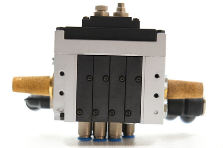 Festo CPV14-GE-FB-4 (18260) + 4 x CPV14-M1H-5LS-1/8 (161360) + CPV-14-VI (18210)