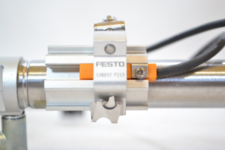 Festo DSNU-16-160-P-A (19205) ISO Zylinder + 2 x IFM Näherungssensoren