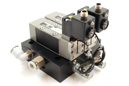 Aventics R422003189 + 2 x R422102677 3/2-Dual Directional Valve