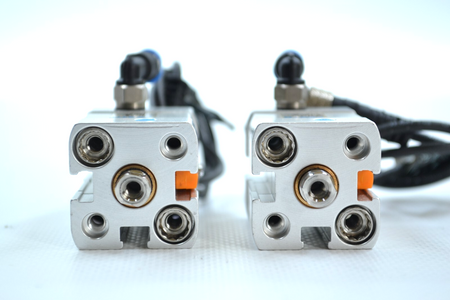 Festo AEN-16-5-I-P-A (536415) Satz mit 2 Kompaktzylinder