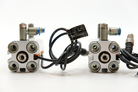 Festo ADVU-20-40-P-A (156520) Satz mit 2 Kompaktzylinder