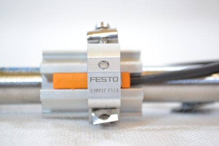 Festo DSNU-12-200-P-A (19197) ISO cylinder + 2 x IFM proximity sensors