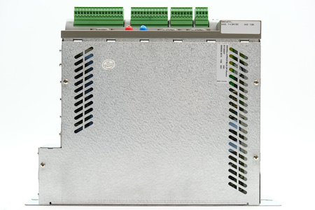 ELAU PacDrive MAX-4/11/03/128/08/0/0/00 id: 13130251-002 Servo Drive (Schneider)