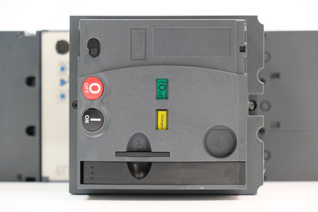 Schneider NSX400-630F/N/H/NA + MT400/630 +VIGI630 + Micrologic 2-3M