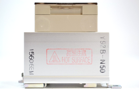 Omron G3NA-D210B + Y92B-N50 Solid State Relay SSR Halbleiterrelais