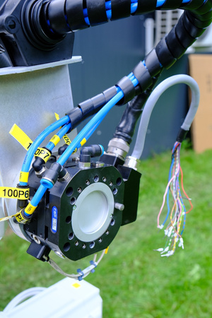 ABB IRB 4600-45/2.05 + IRC5 Jahr 2018 Industrieroboter + Base, ohne Bedienpanel