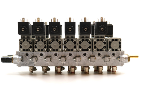 Bosch 0 820 024 026 + 6 x 0 820 024 502 Ventilinsel Valve terminal