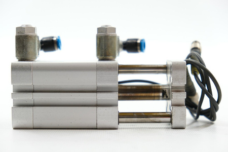 Festo ADNGF-32-30-P-A (554243) Compact cylinder + 2 proximity sensors