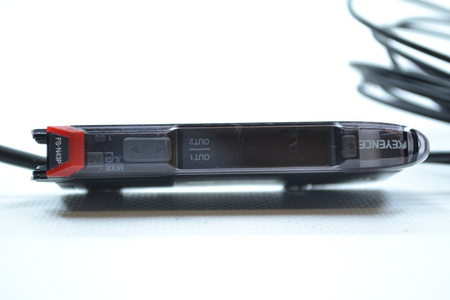 Keyence FS-N43P + FU-54TZ Digitaler Lichtleitersensor + Lichtleitergeräte