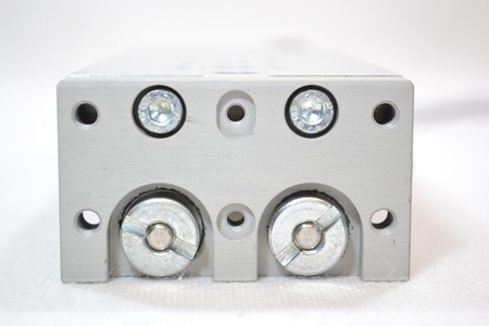 Festo SLT-16-100-A-CC-B (197899) Mini siłownik suwakowy + 2 Czujniki zbliżeniowe IFM