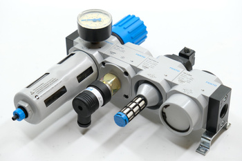 Festo LFR-D-7-MIDI-A + FRM-D-MIDI + HEE-D-MIDI-24 + HEL-D-MIDI Filtr-regulator