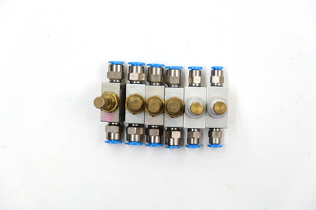 Festo GR-M5-B (151213) + Norgren T1000M0500 Satz mit 6 Drossel-Rückschlagventile