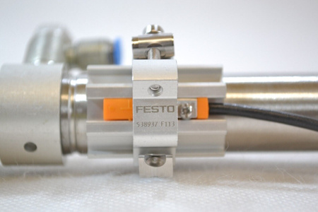 Festo DSNU-20-250-PPS-A (559279) ISO cylinder + 2 x IFM proximity sensors