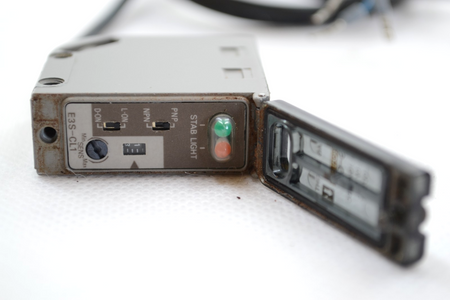 Omron E3S-CL1 Photoelectric Sensor