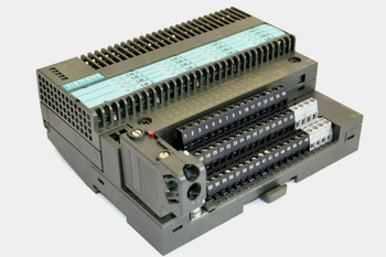 Siemens 6ES7131-0BH00-0XB0 + 6ES7193-0CA10-0XA0 Simatic S7 ET 200B