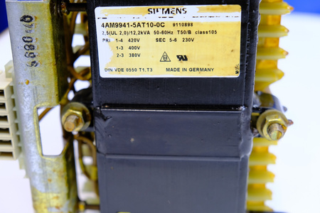 Siemens 4AM9941-5AT10-0C Ein-Phasen Transformator Single-Phase Transformer