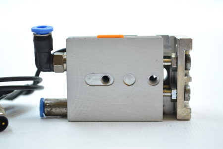 Festo SLT-6-10-P-A (170549) Mini prowadnica+ czujnik zbliżeniowy