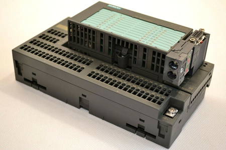 Siemens 6ES7131-1BL01-0XB0 + TB32L 6ES7193-1CL00-0XA0 Elektronikblock für ET200L