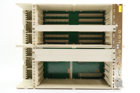 Siemens 6FC5101-0AA01-0AA0 estand: A Sinumerik Central device, Rack